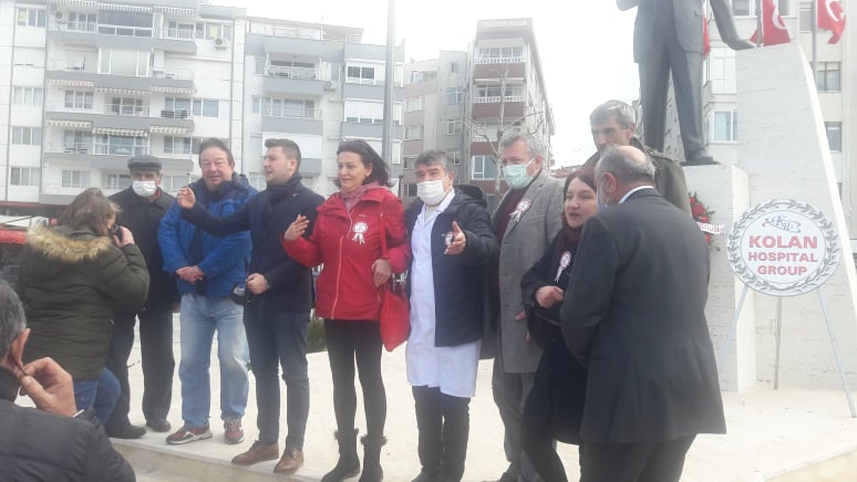 Buradayız Gitmiyoruz