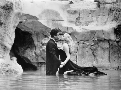 Marcello Mastroianni Anita Ekberg Federico Fell...