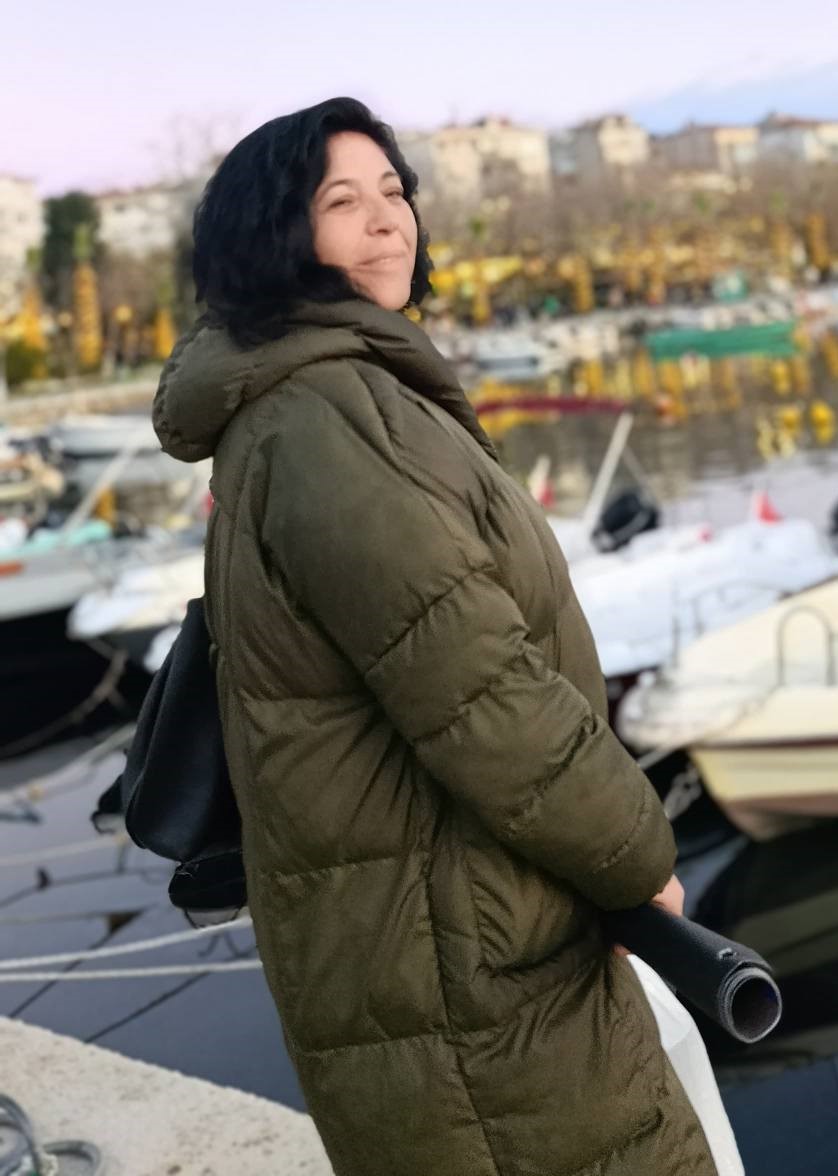 Kırk mum yaktım içimde / Yeni bir şehre taşındım